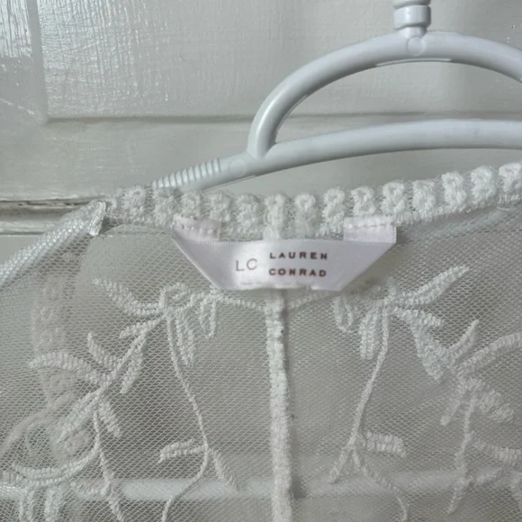 Lauren Conrad  Floral Lace Kimono Cardigan - Picture 4 of 4